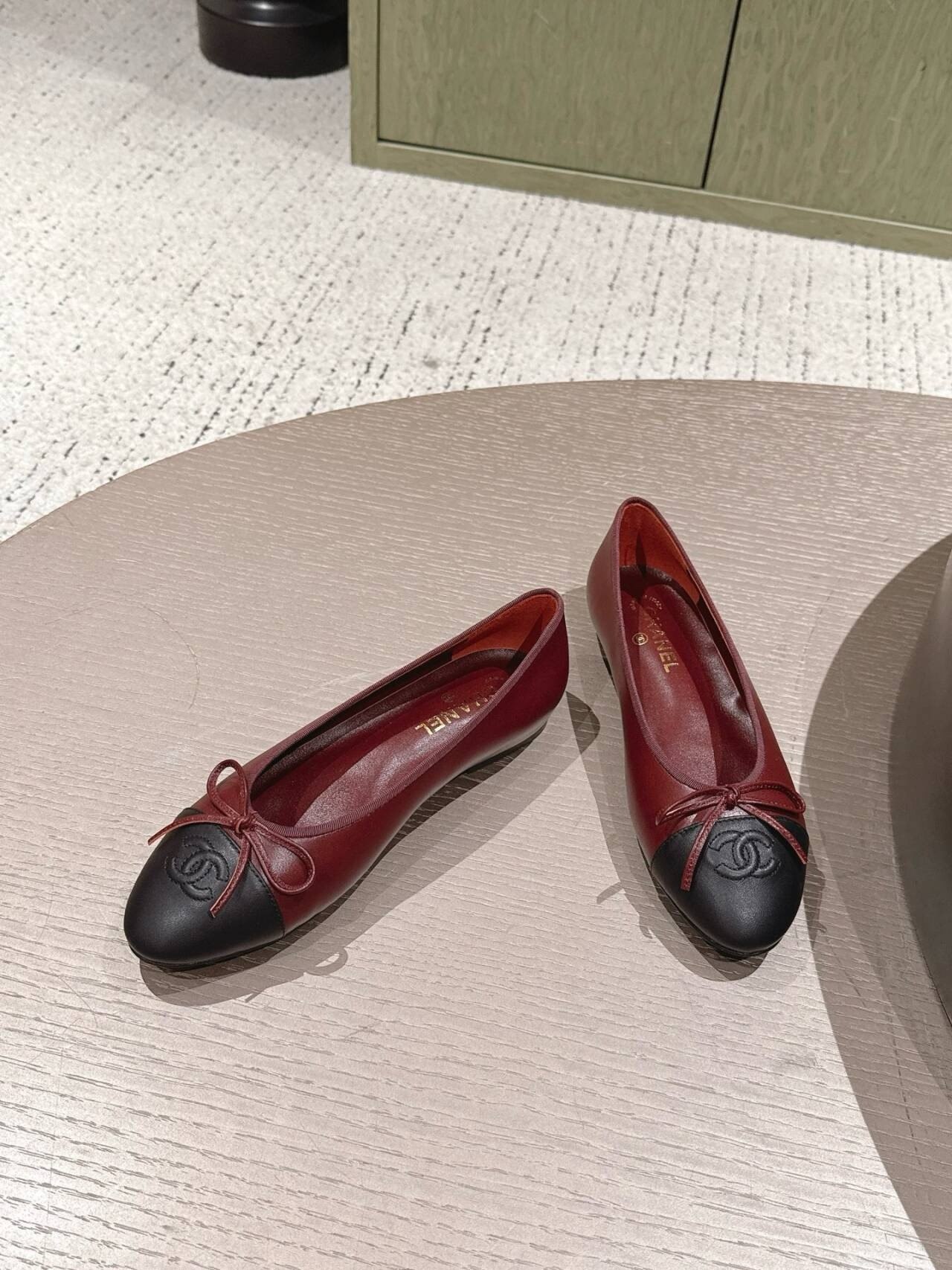 UA Ch**el Ballet Flats Pointed Toe