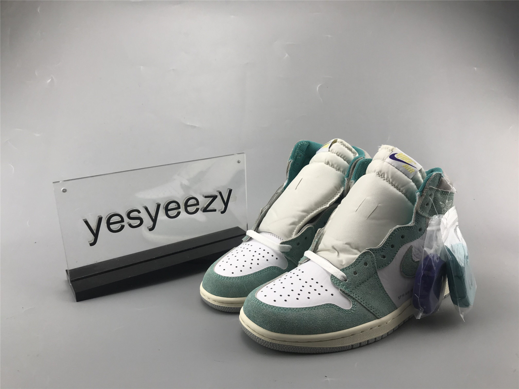 UA AIR JORDAN 1 RETRO HIGH OG "TURBO GREEN"