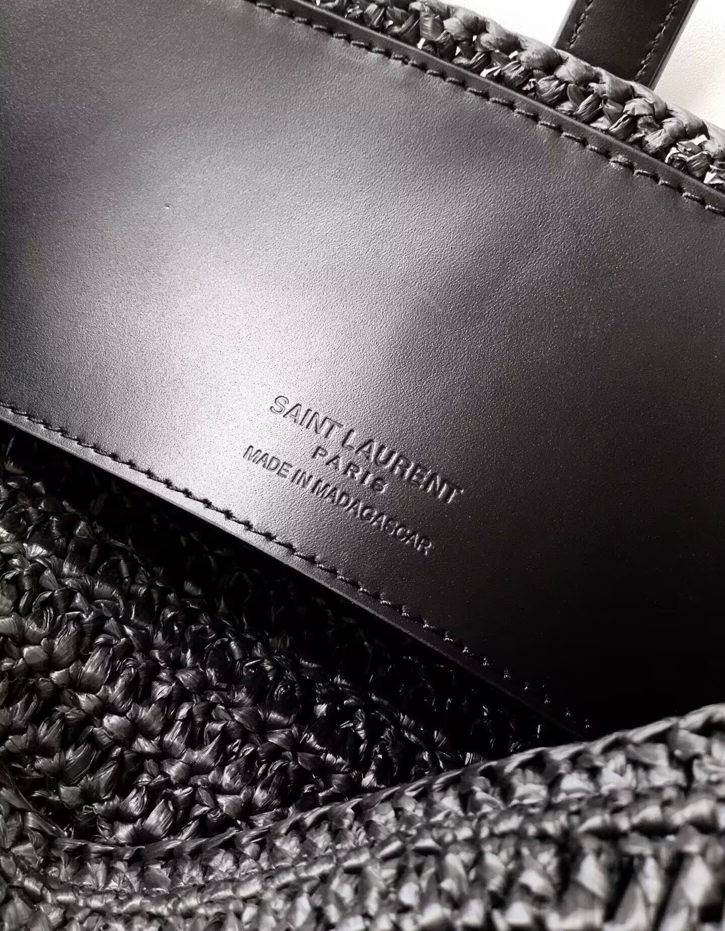 Y51 LE 37 in woven raffia and vegetable-tanned leather Bucket Bag 25x20x12cm