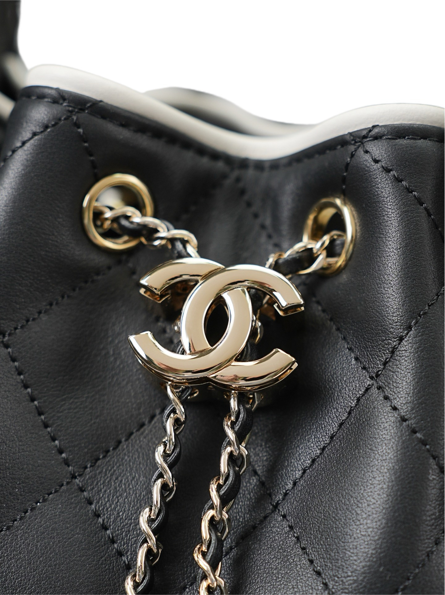 Ch**el 25c bucket bag 20x22x12.5cm