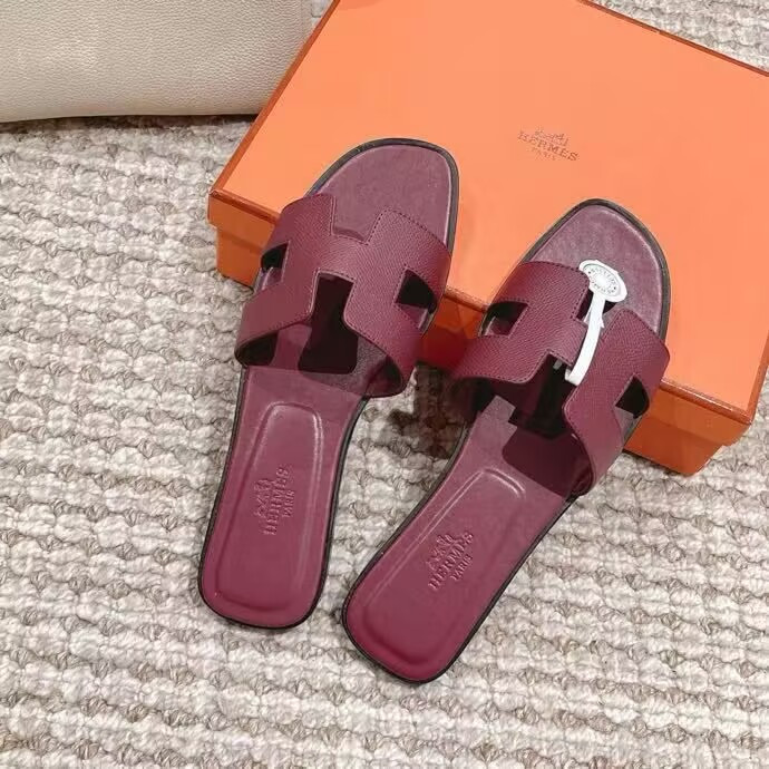 UA H**me5 Oran sandal