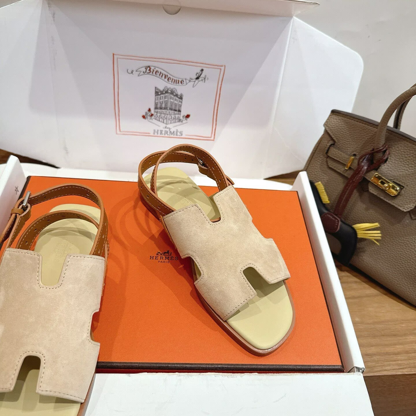 ua H**me5 maya sandal
