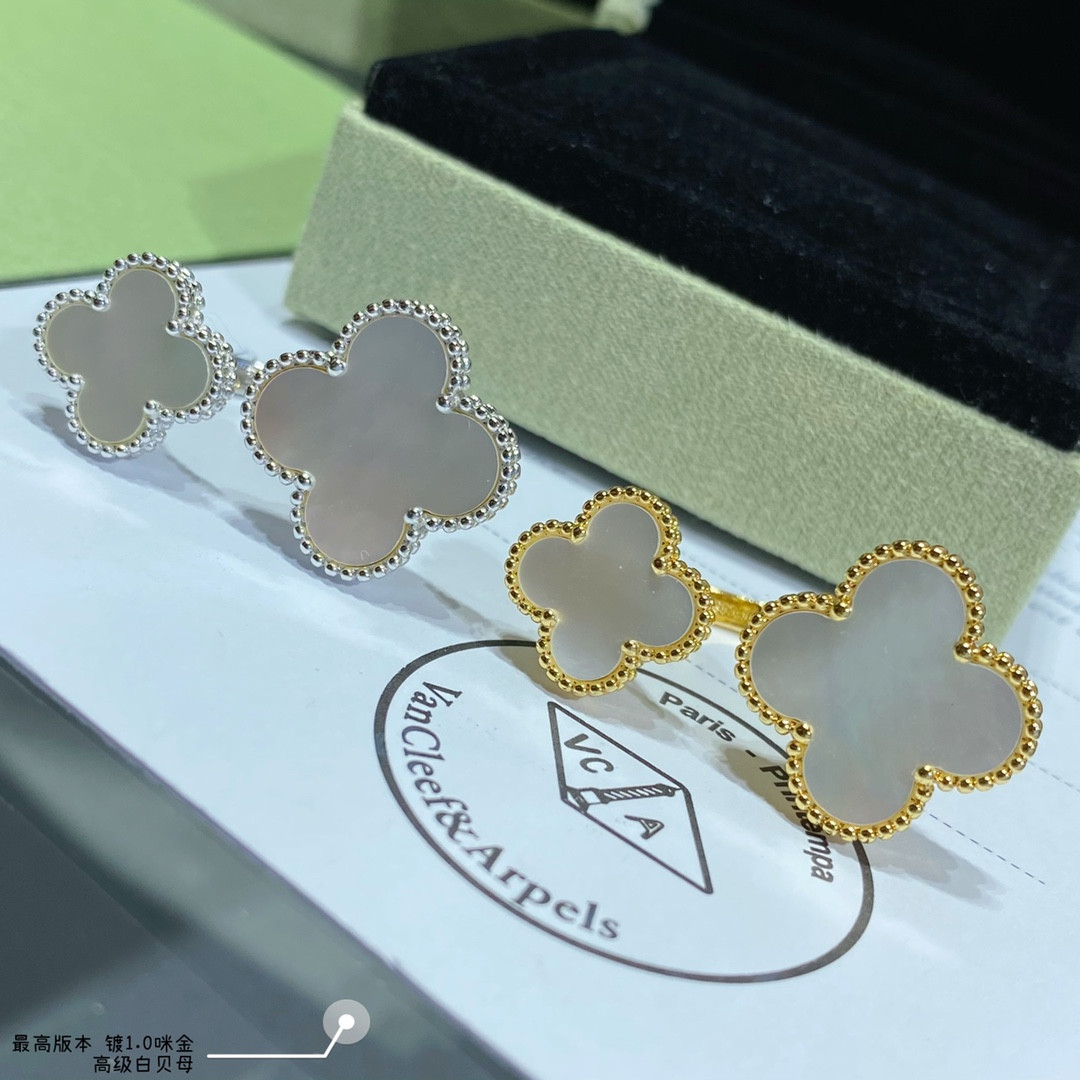 V*n Cl**f & Arpels Four-leaf Clover Premium White Fritillary Opening Ring