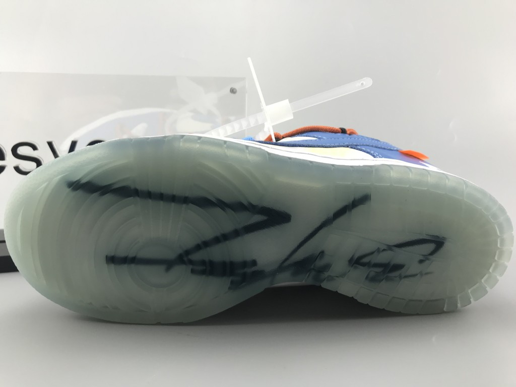 UA OFF WHITE X NIKE SB DUNK LOW "UNC"