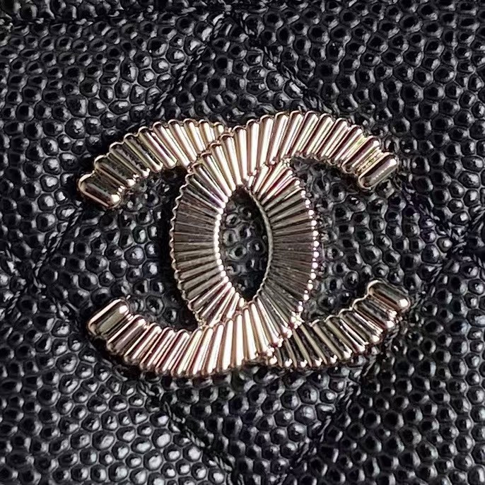 Ch**el with chain 14×18×3cm