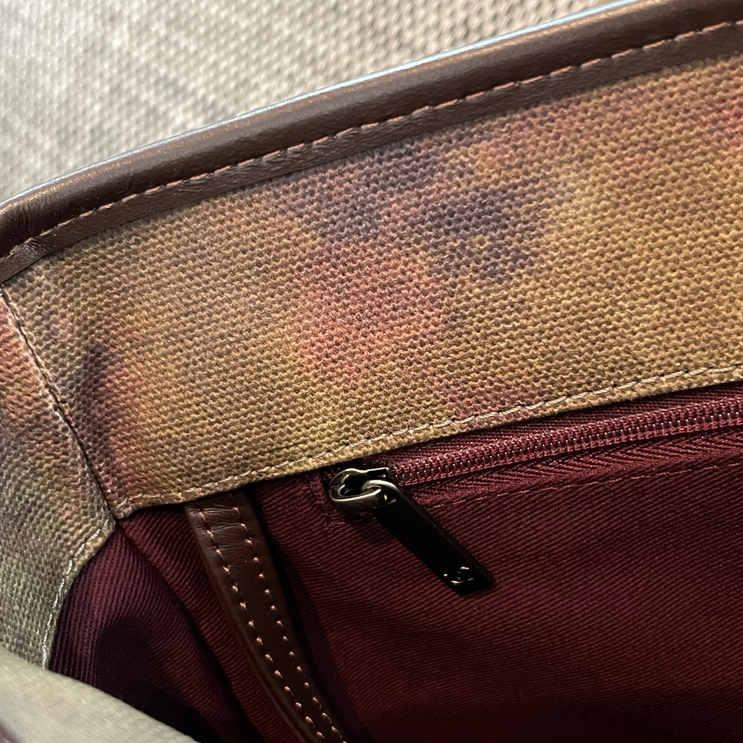 Chanel On the Pavements Graffiti Messenger Bag 30x30cm