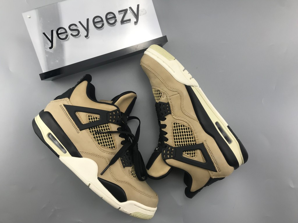 UA AIR JORDAN WMNS AIR JORDAN 4 RETRO "MUSHROOM"
