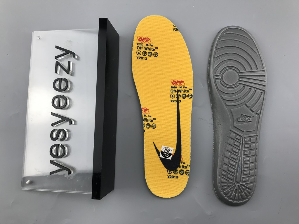 UA NIKE OFF-WHITE X DUNK LOW "PINE GREEN"