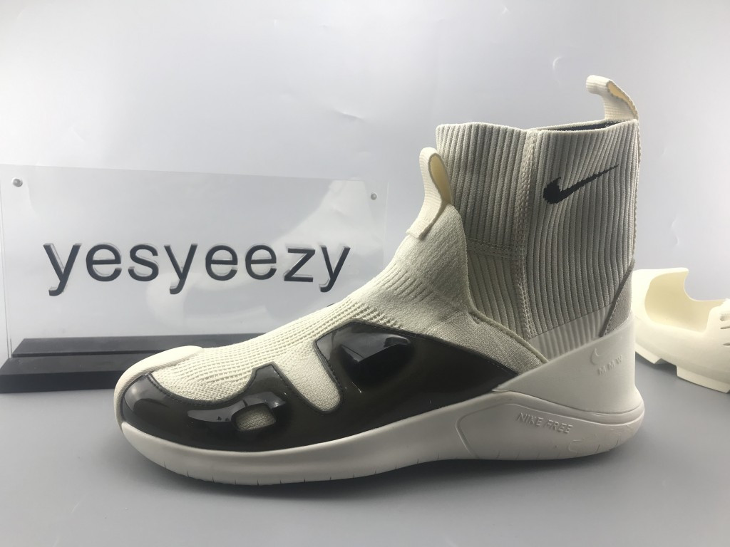 UA NIKE W FREE TR FLYKNIT 3 / MMW