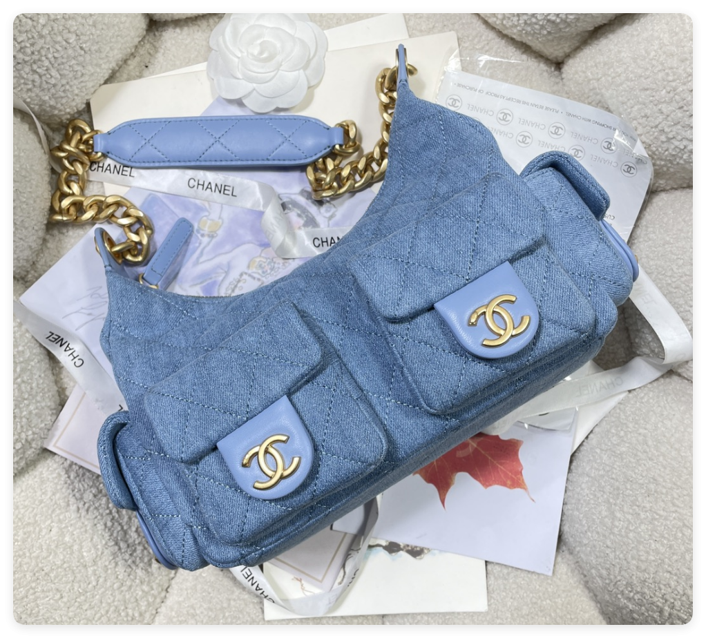 Ch**el CRUISE 2024/25 LARGE HOBO BAG Washed Denim & Gold-Tone Metal Blue  22x 31x 15cm