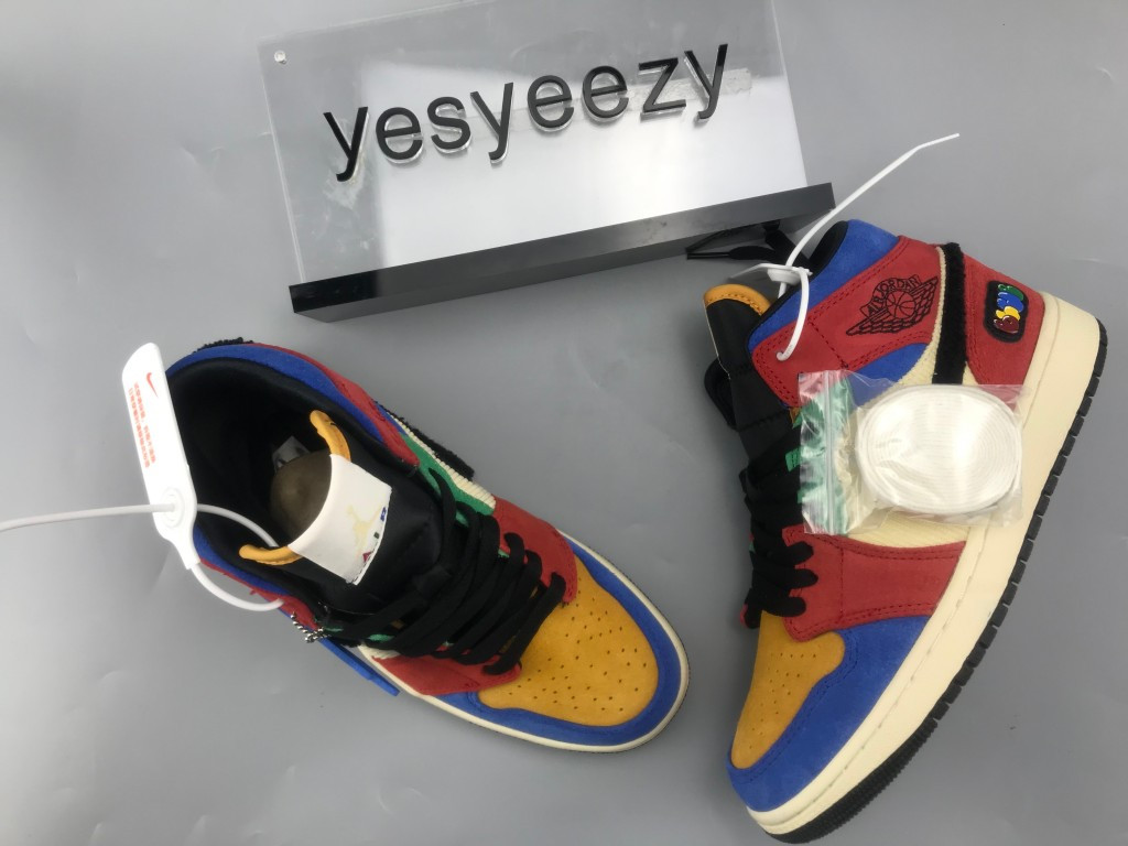 UA AIR JORDAN 1 MID SE FRLS NA "FEARLESS"