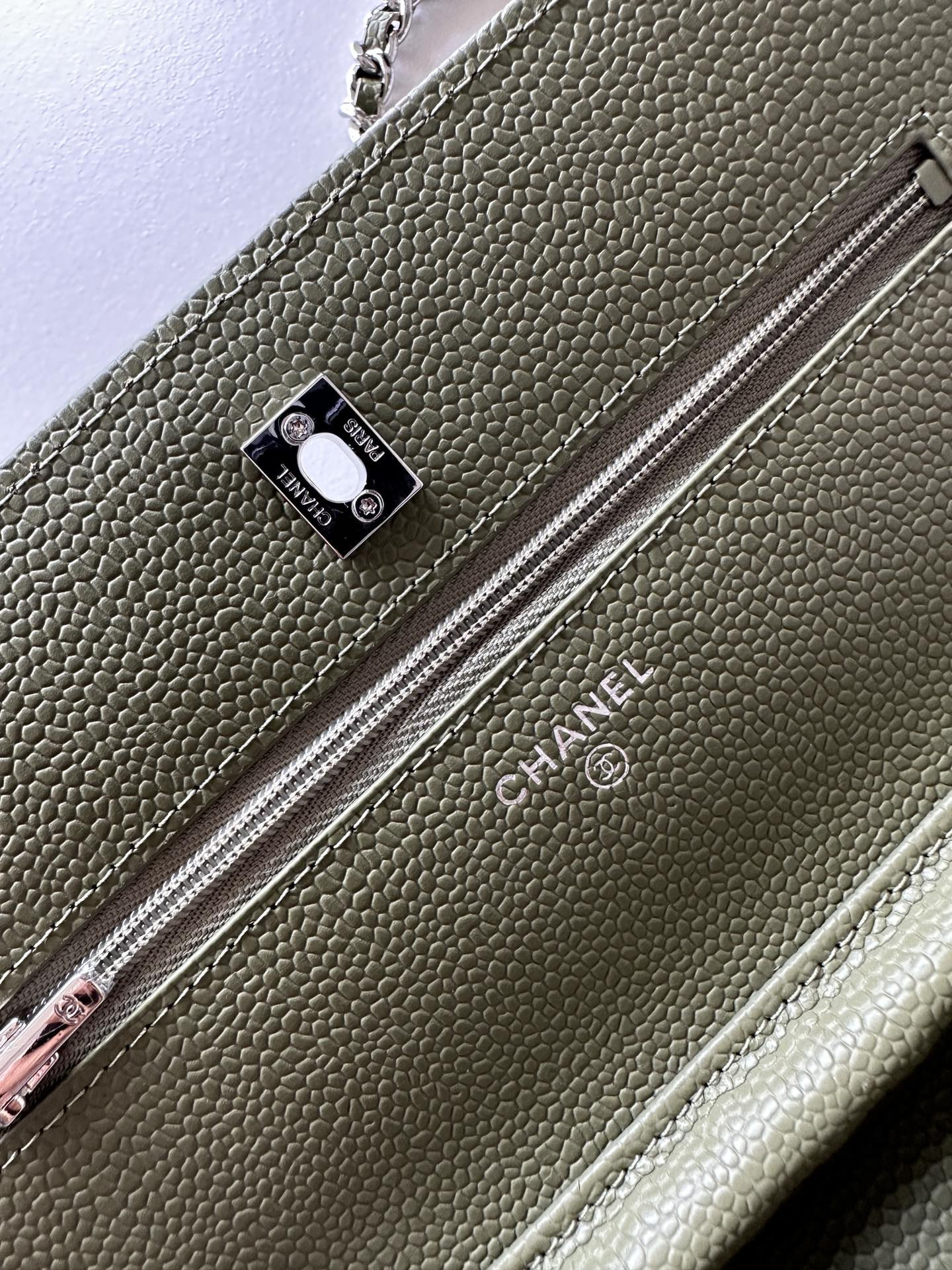 Ch**el woc classic wallet on chain 13x19cm