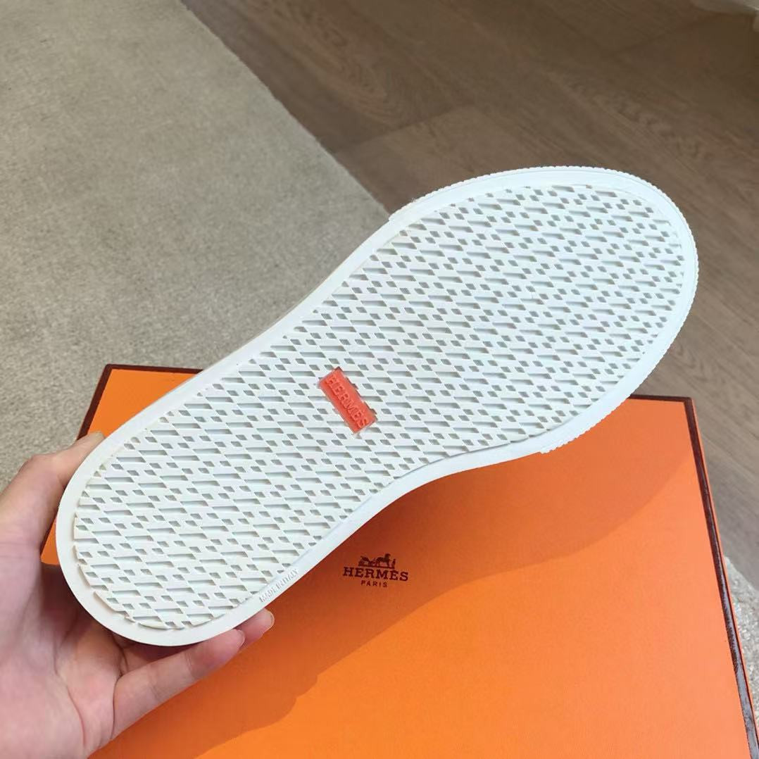 UA H**me5 Day Sneaker