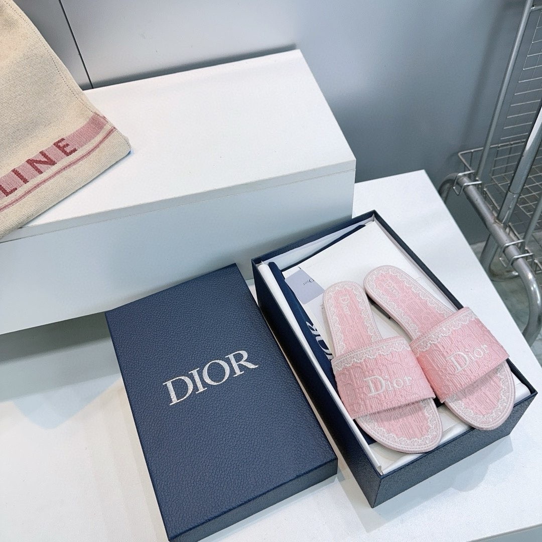 UA D10r Dentelle Slide