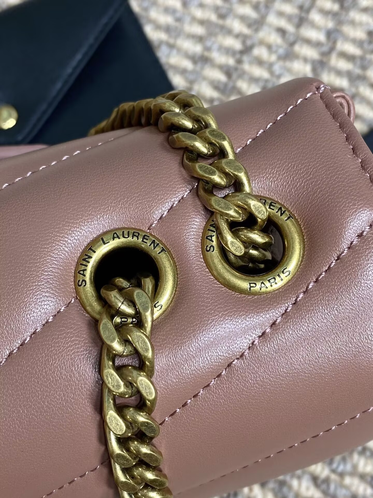 Y51 LOULOU Small IN MATELASSÉ LAMBSKIN 24x14x6cm