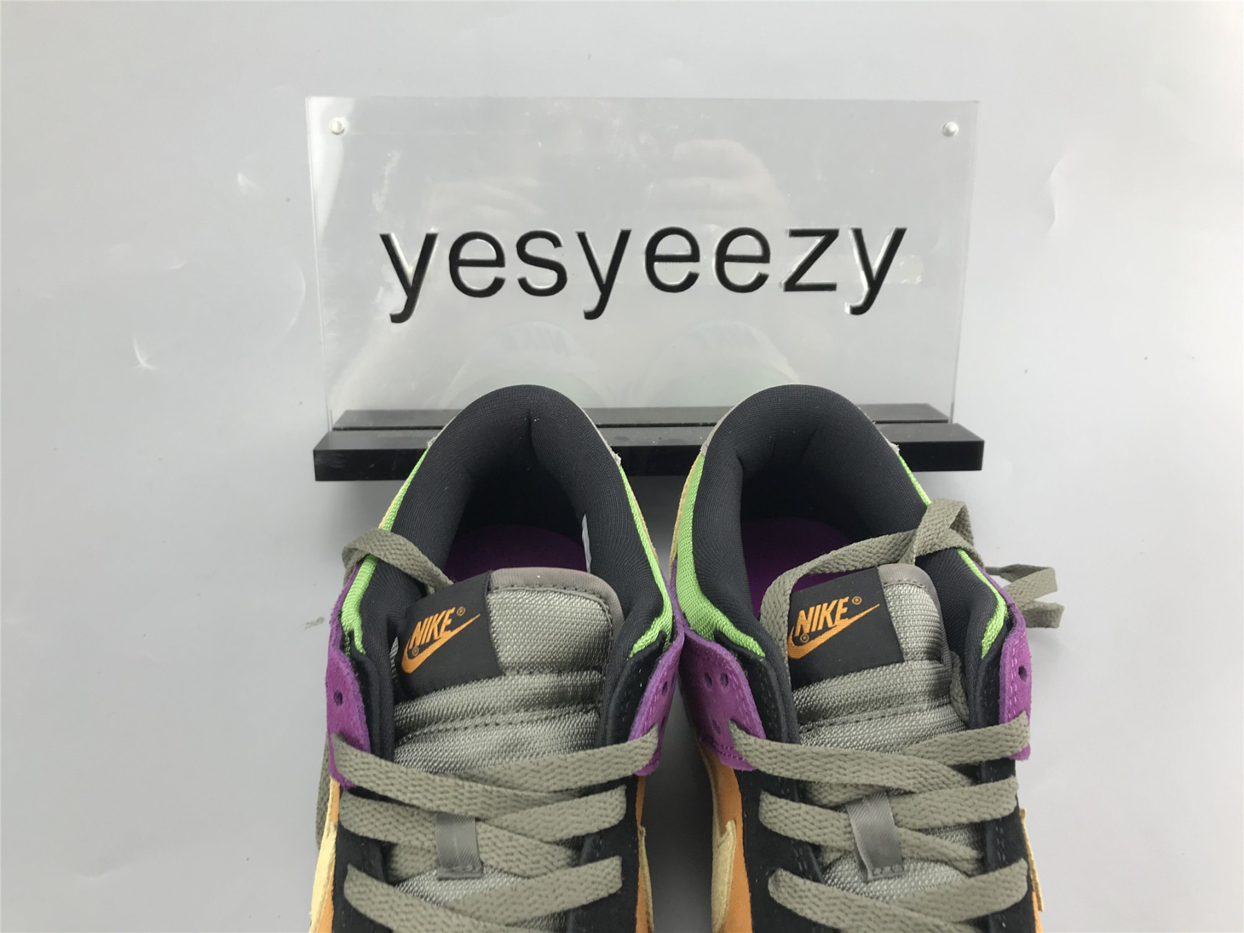 UA NIKE DUNK LOW SP RETRO "VIOTECH 2019 RELEASE"