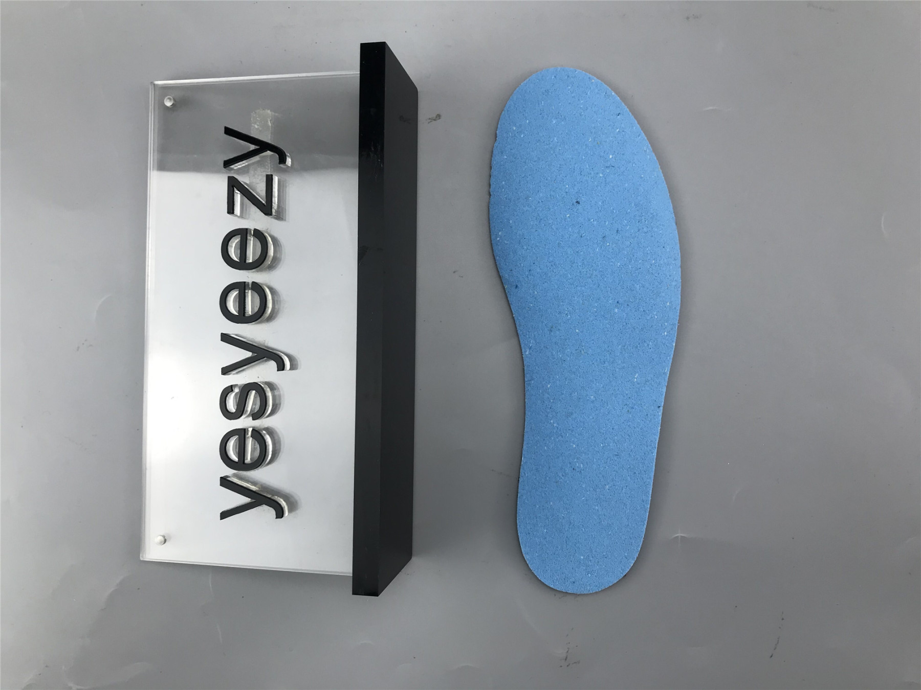 UA  AIR JORDAN 1 MID "PINE GREEN"