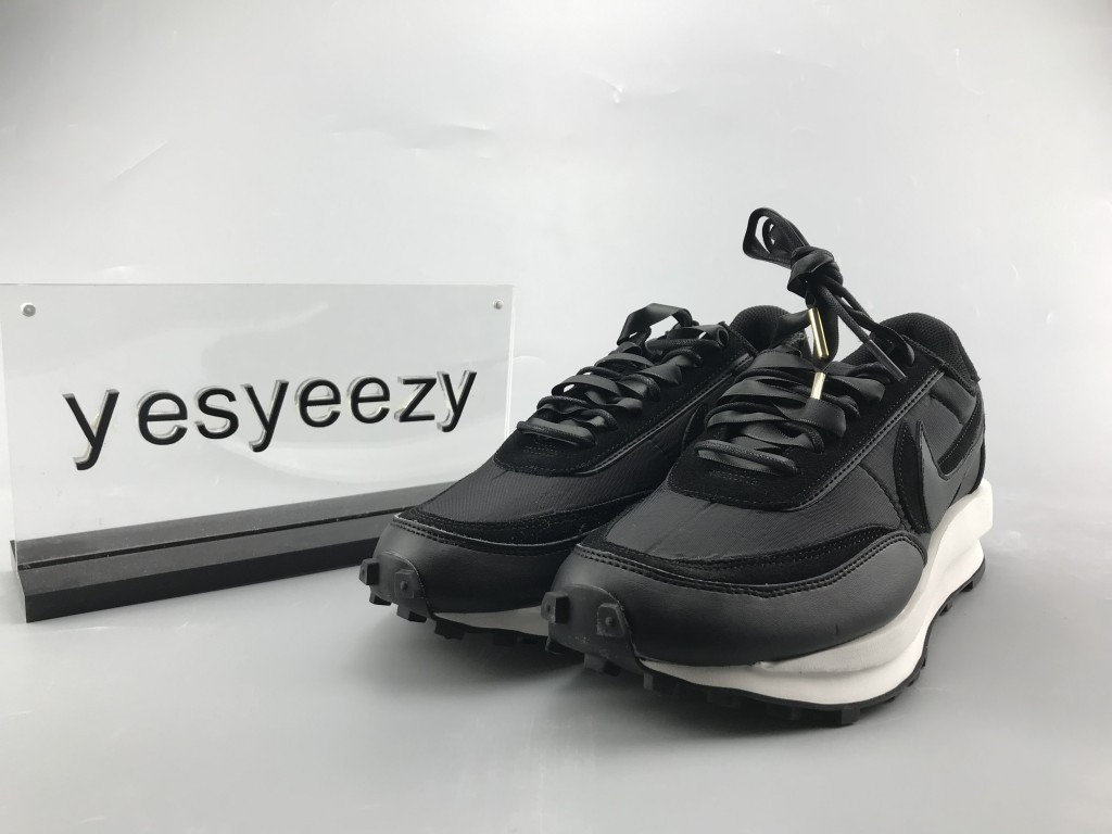 UA NIKE SACAI X LDWAFFLE "BLACK NYLON"