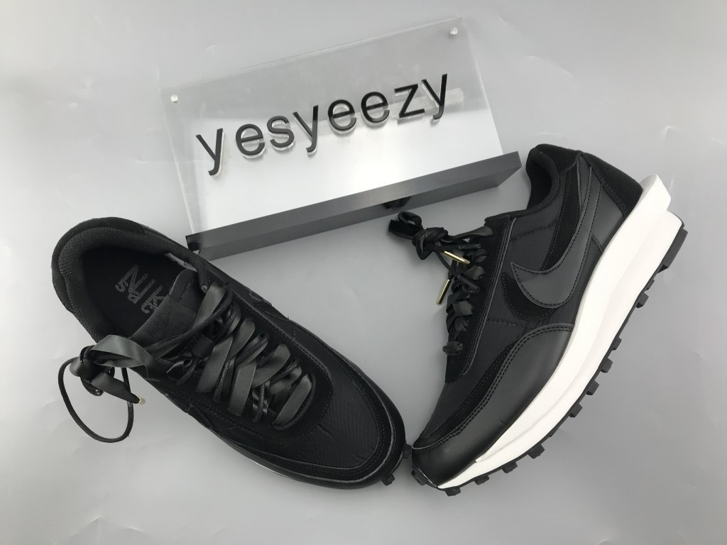 UA NIKE SACAI X LDWAFFLE "BLACK NYLON"