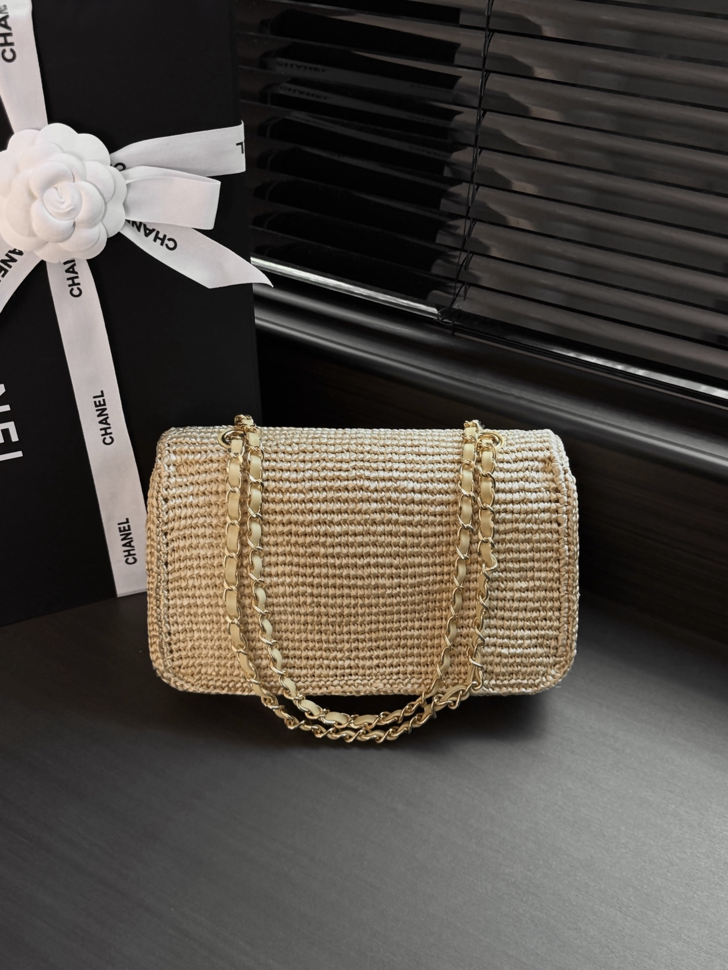 Ch**el Flap Bag AS6088 16x25.5x7cm