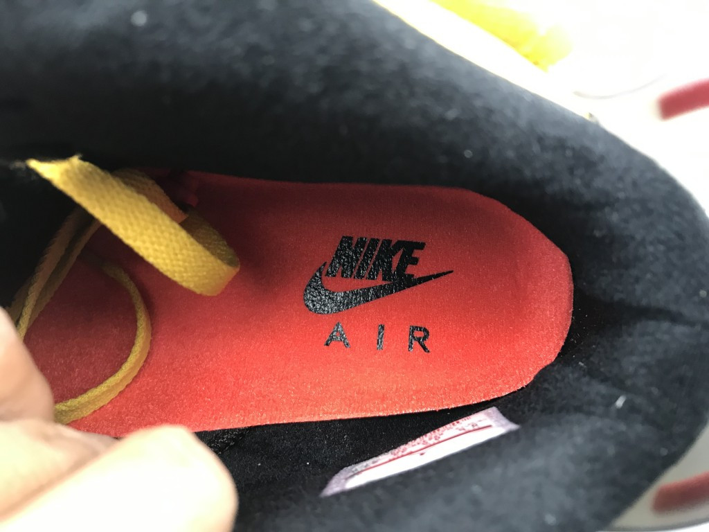 UA TRAVIS SCOTT X AIR JORDAN 6 RETRO CACTUS JACK YELLOW