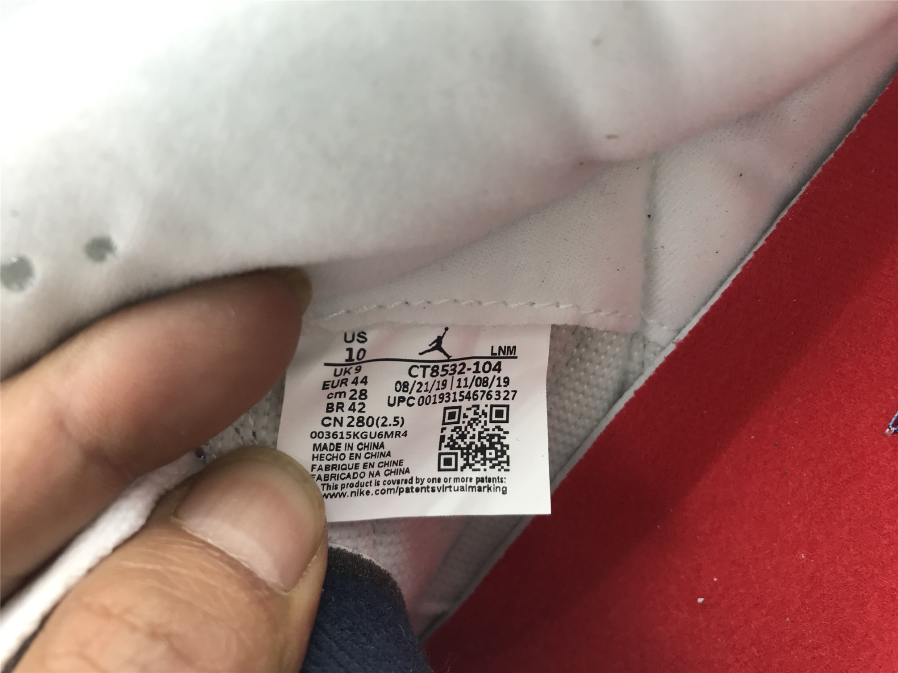 UA AIR JORDAN 3 RETRO "UNC"