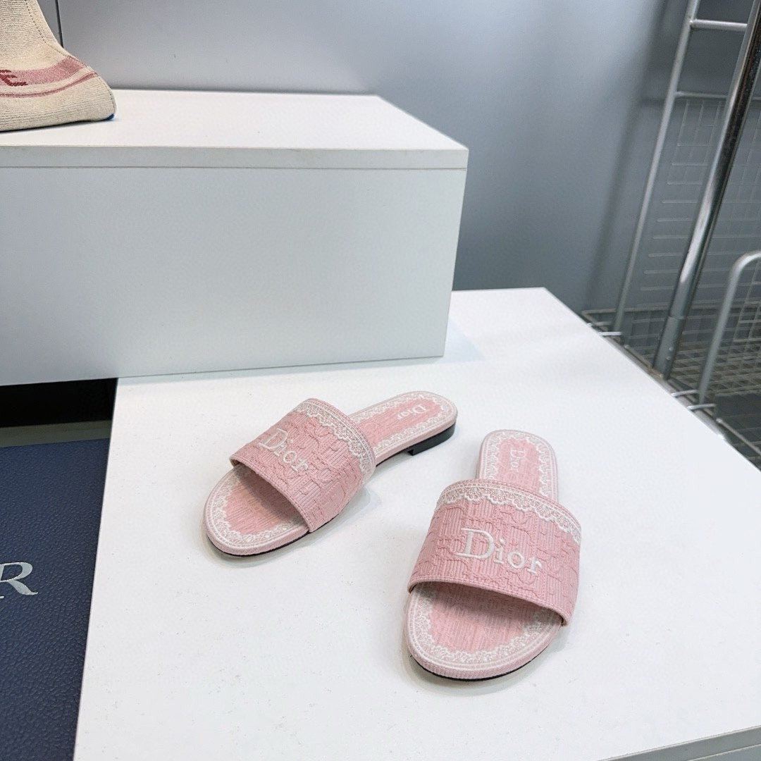 UA D10r Dentelle Slide