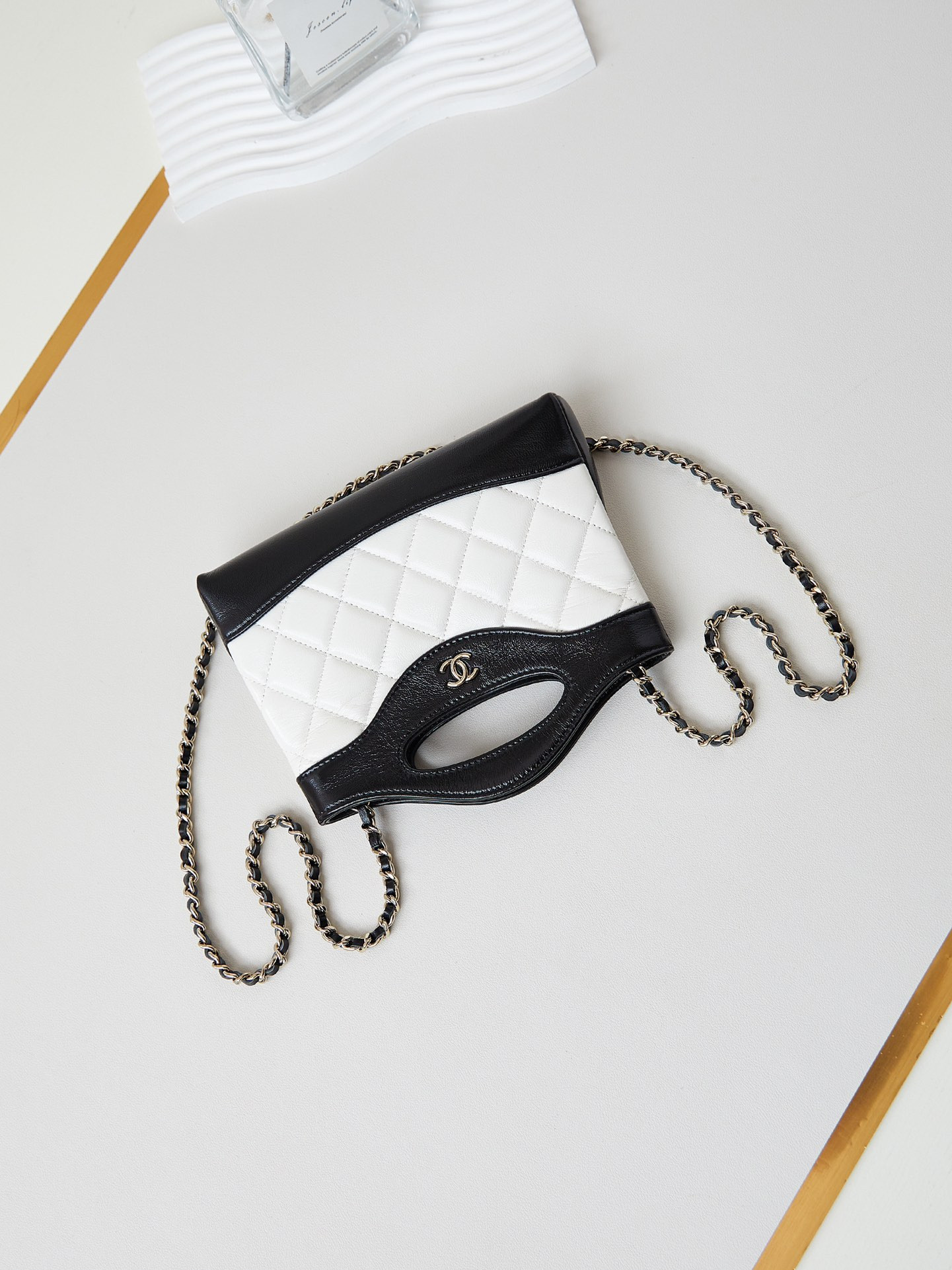 Ch**el Nano Chain Bag AS3656 17.5x20.5x4cm