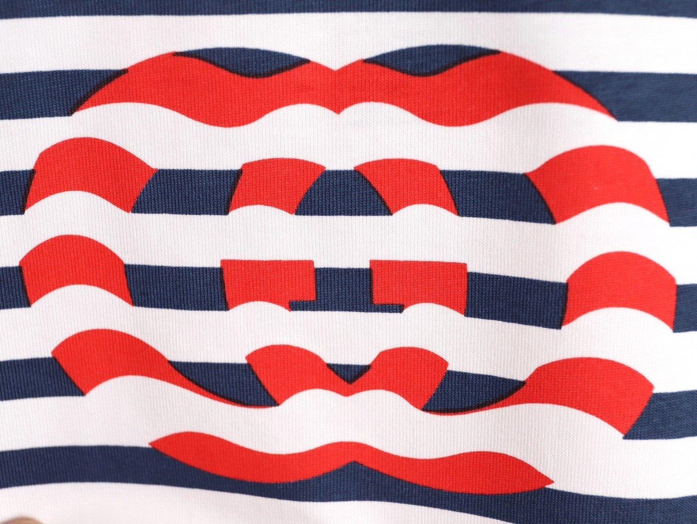 Gvc*1 Long-sleeved T-shirt