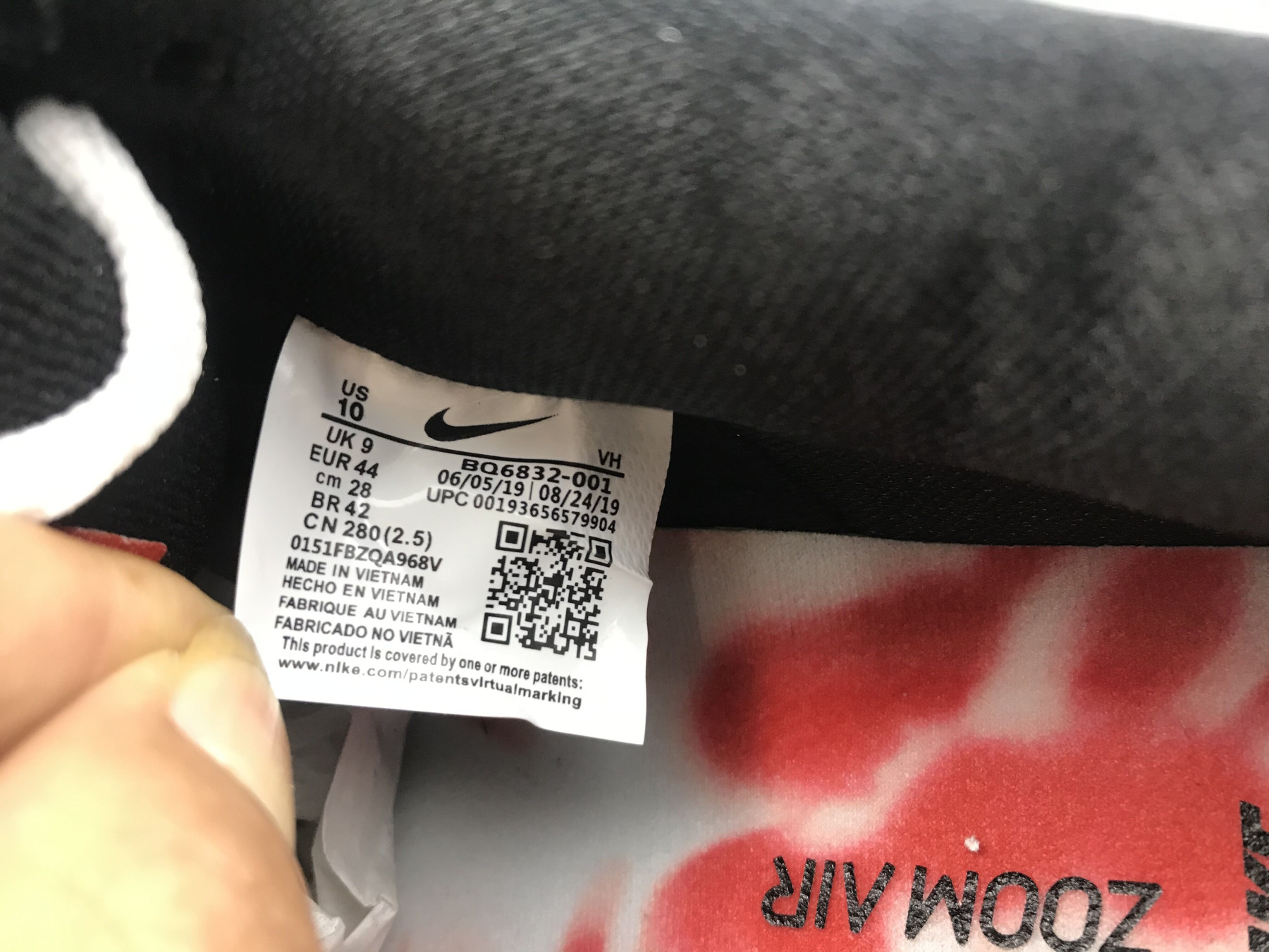 UA NIKE SB DUNK LOW PRO QS RAYGUN TIE-DYE BLACK