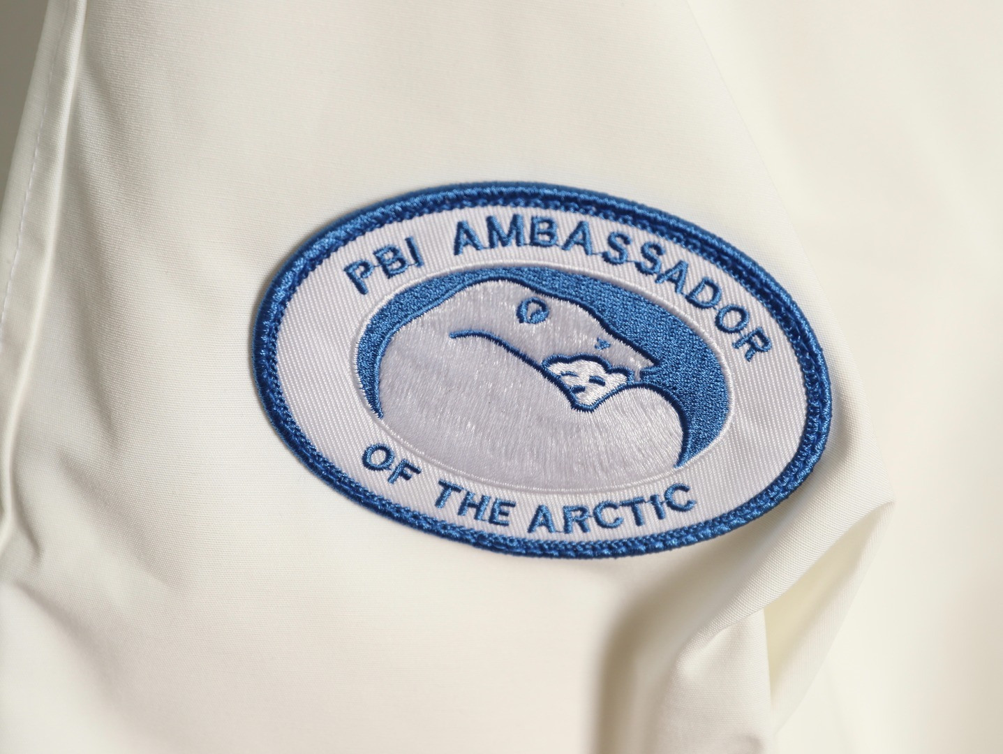 Can*a G00se Short Puffer jacket