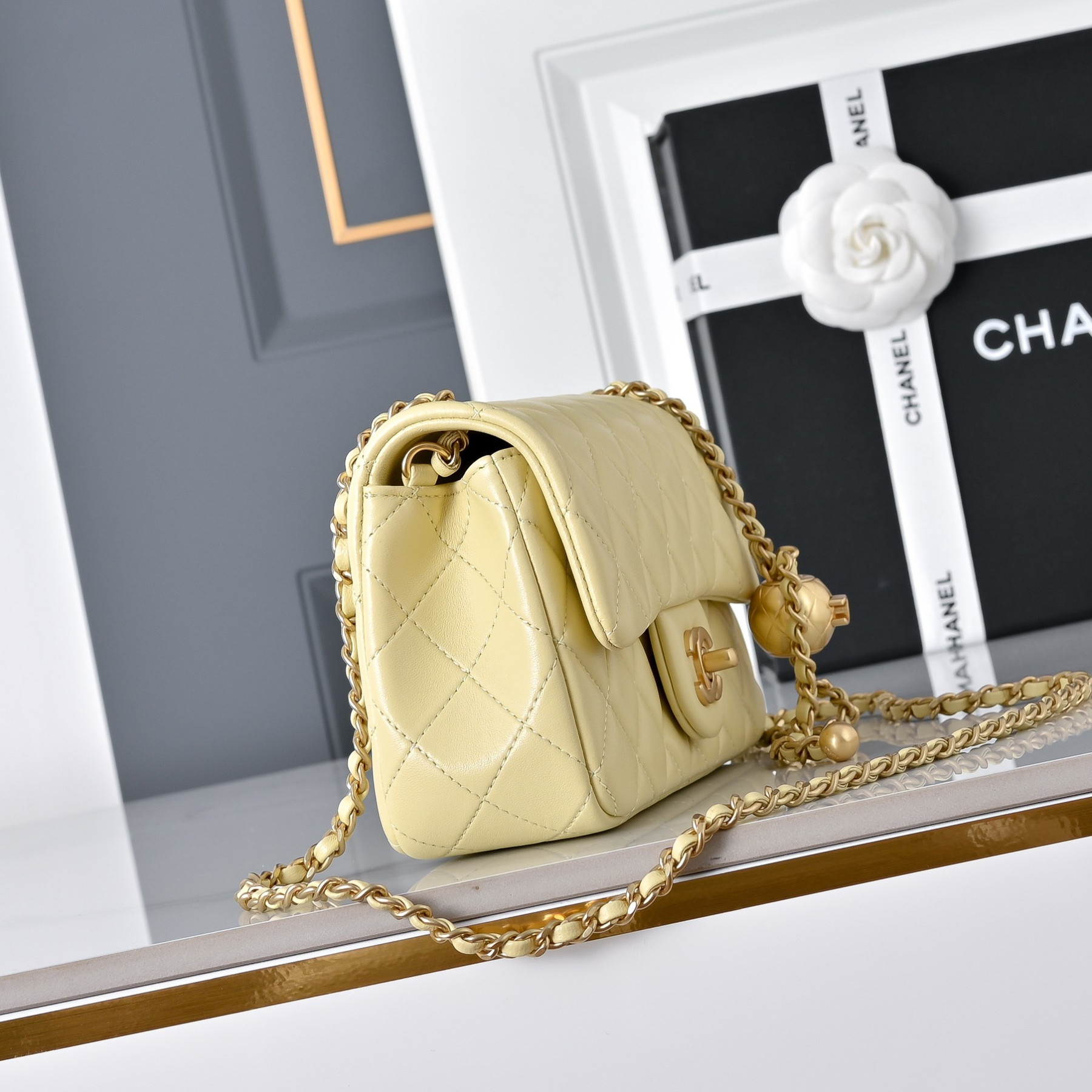 Ch**el flap bag burgundy as1787 20x13x7cm