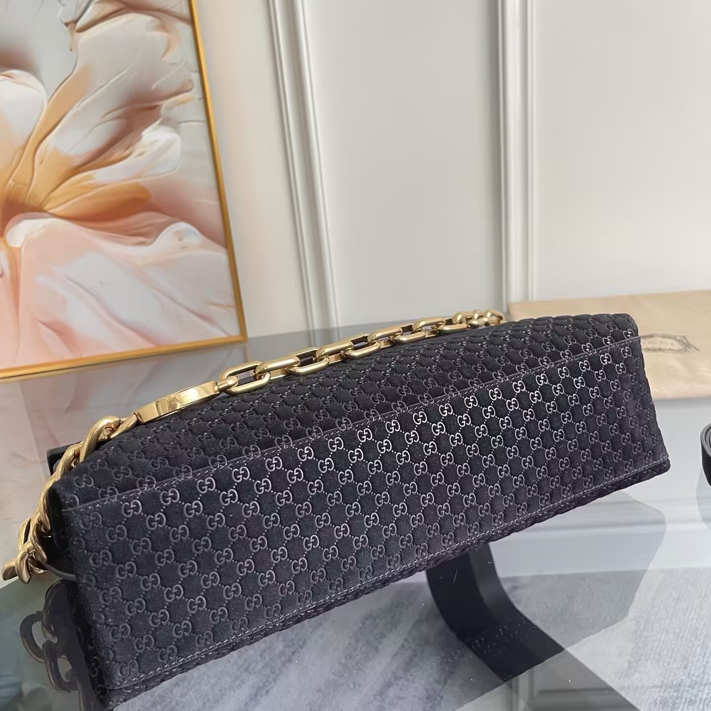Gvc*1 Large Shoulder Bag With Chain 36x19.5x9.5cm