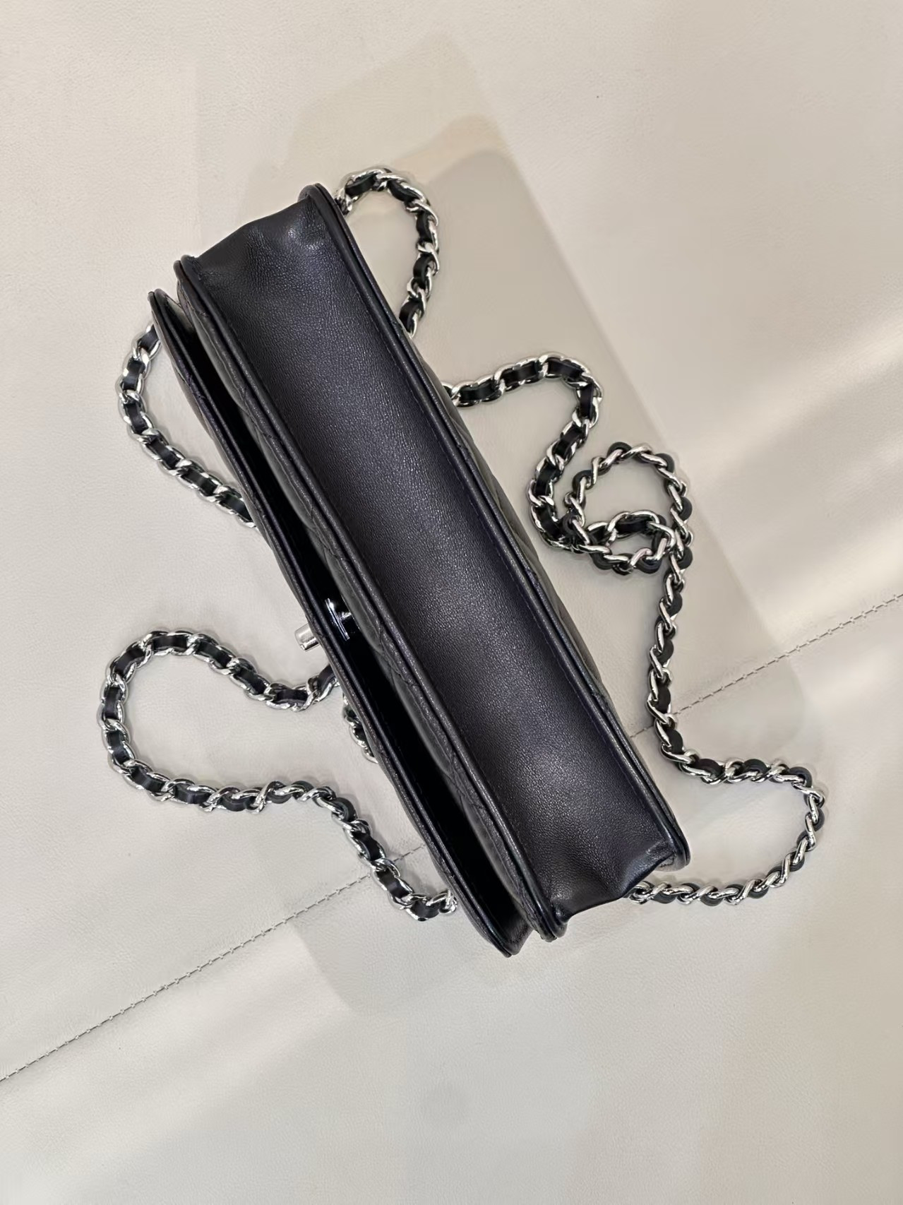 Ch**el WOC CLASSIC WALLET ON CHAIN 13x19cm