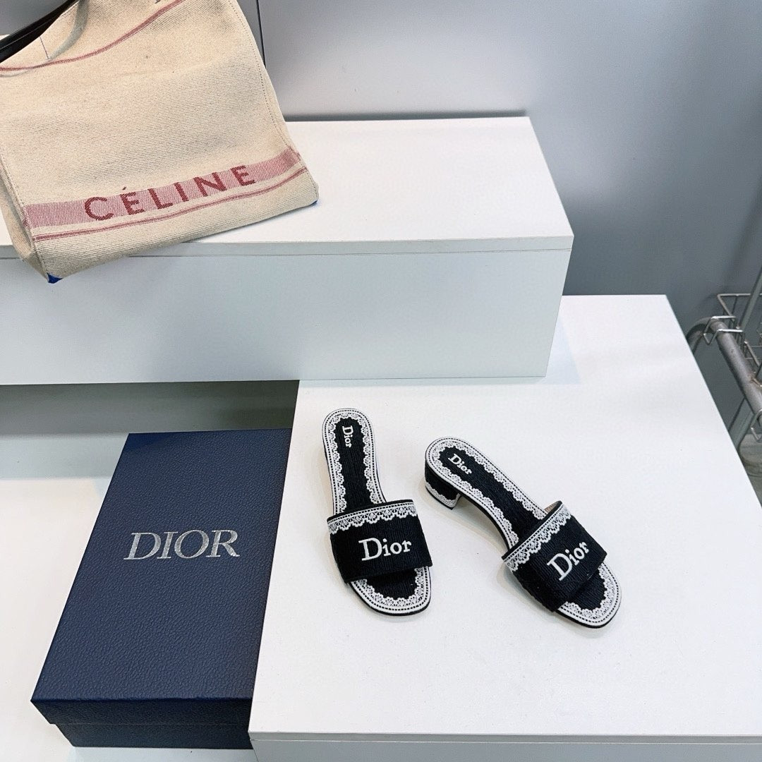 UA D10ramour D10r Dentelle Heeled Slide