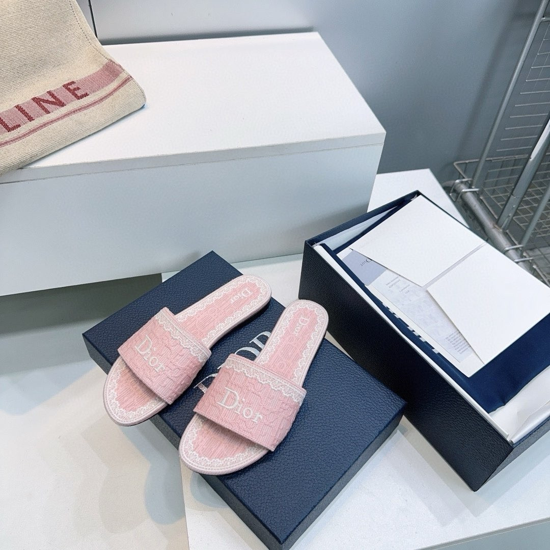 UA D10r Dentelle Slide