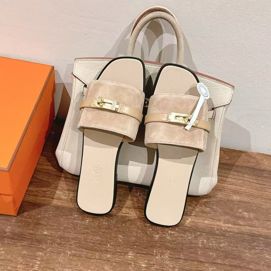 UA H**me5 Giulia sandal