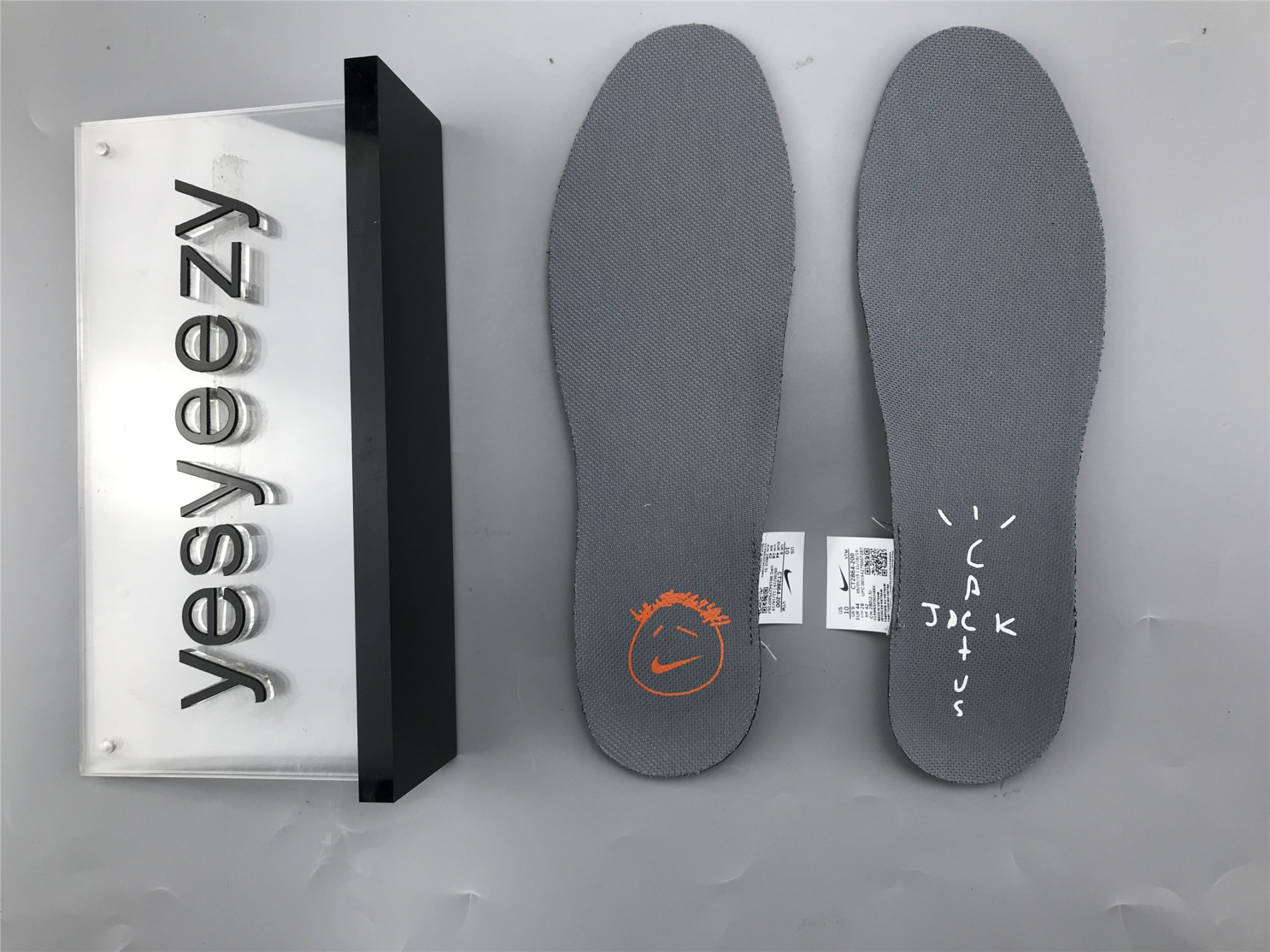 UA TRAVIS SCOTT X AIR MAX 270 REACT