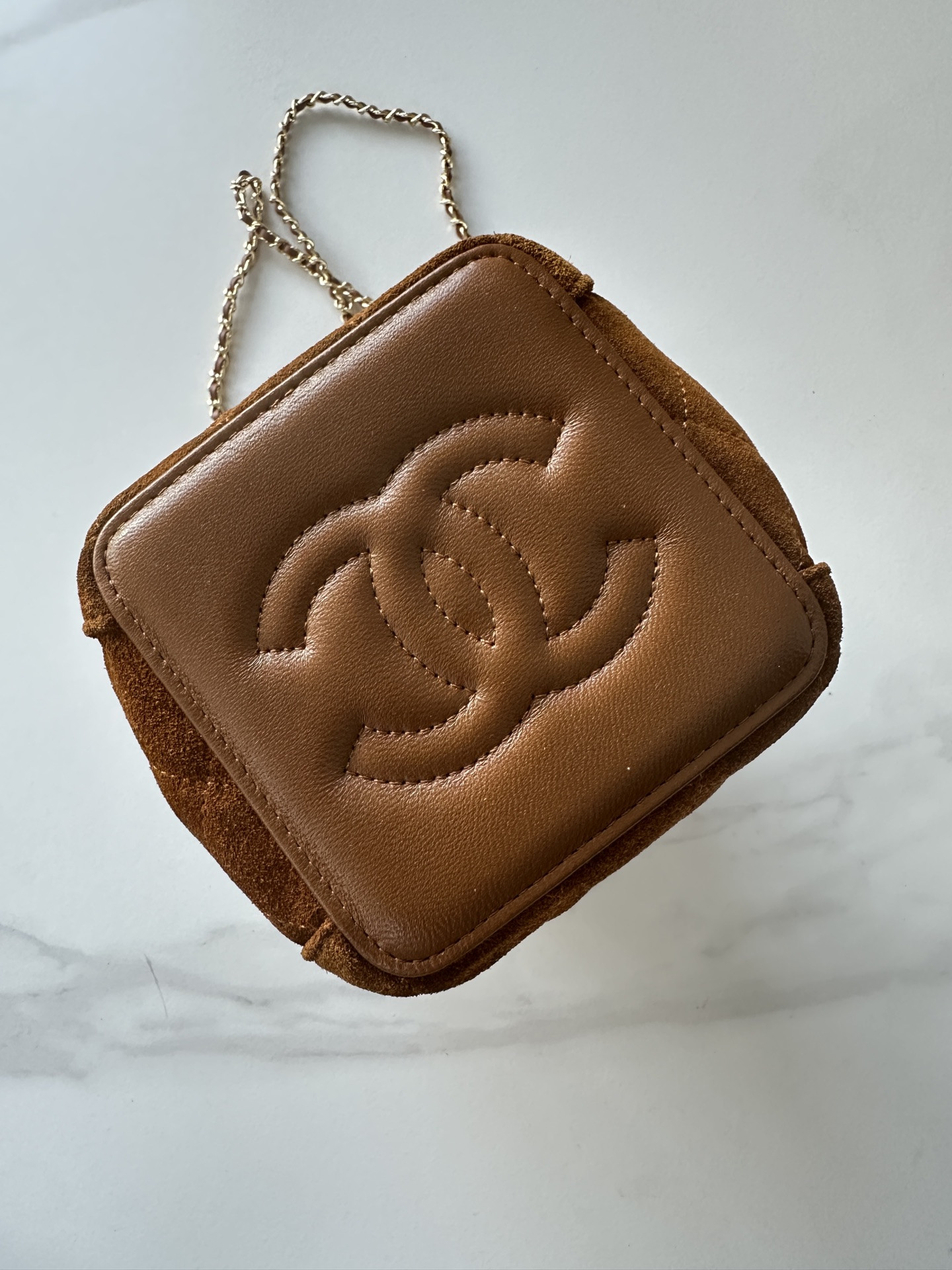 Ch**el Bucket Bag with chain AP5359 18x11.5x11.5cm