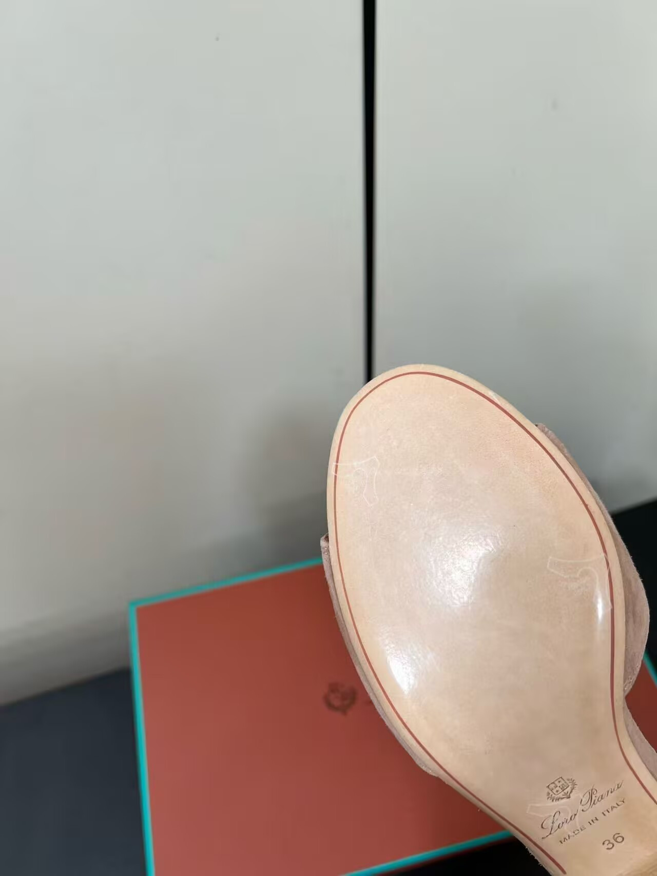 UA L0r0 P1ana Summer Charms Sandal