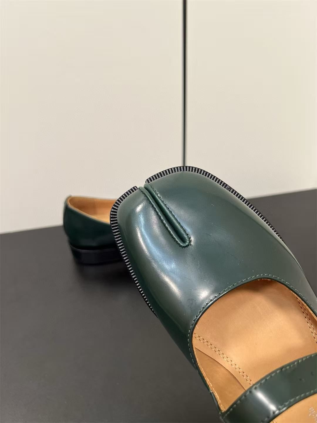 UA Ma1s0n Marg*e1a Mary Jane Shoes