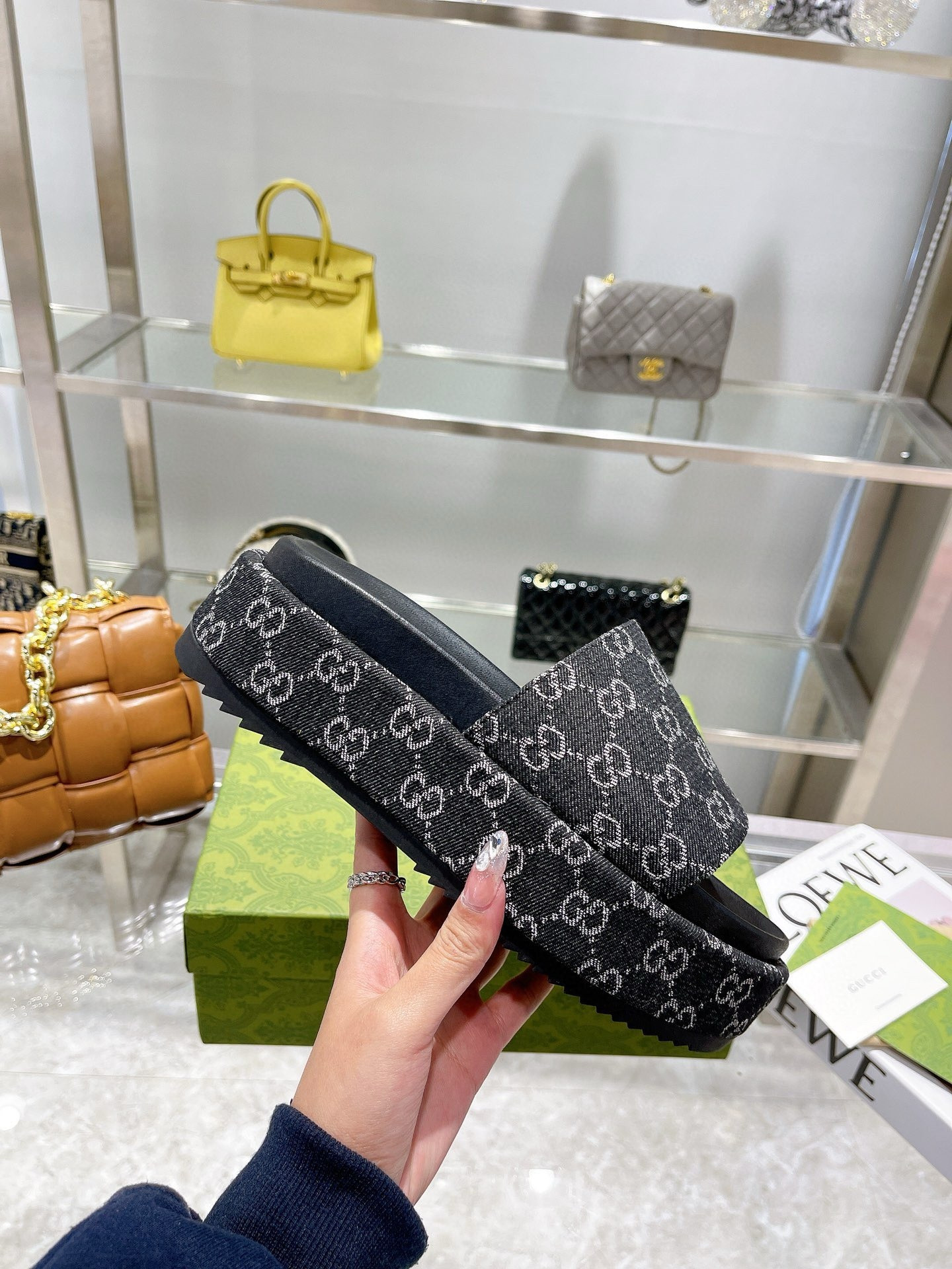 UA Gvc*1 GG PLATFORM Slide Sandal