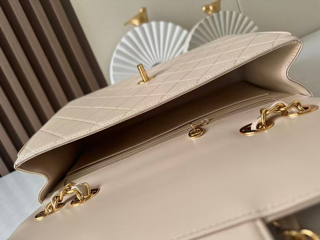 Ch**el Flap Bag 30x21x8cm