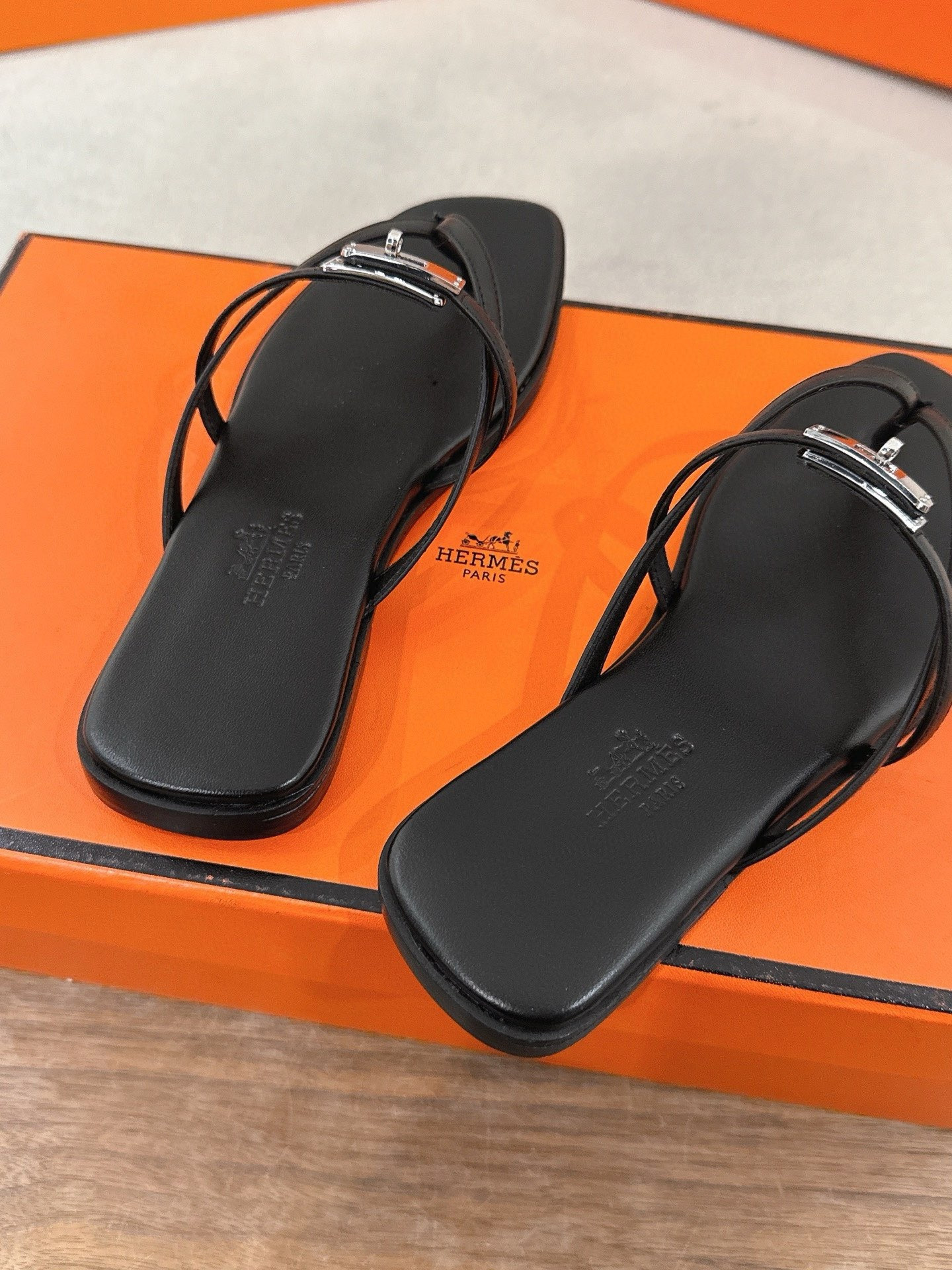 UA Hermès Miss Sandals