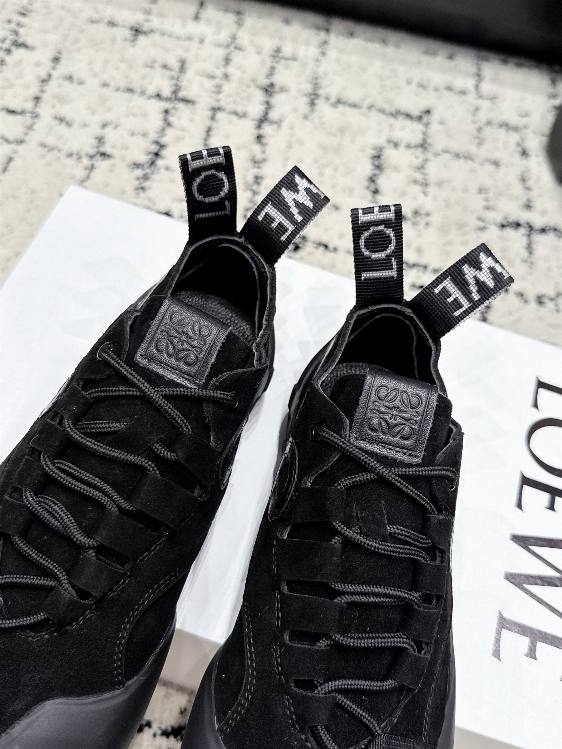 UA L0ew* Grip Sneaker