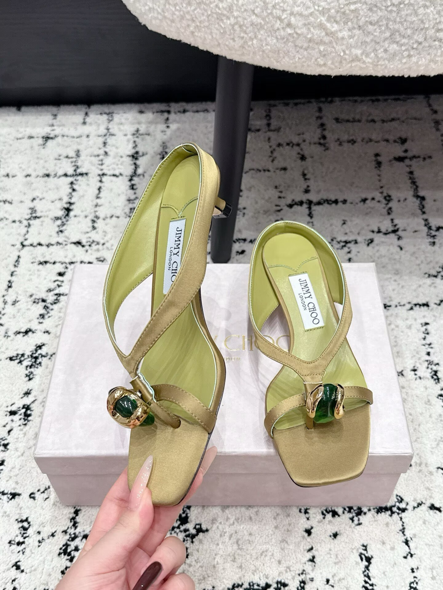 ua J1m*y Ch00 emeri sandals