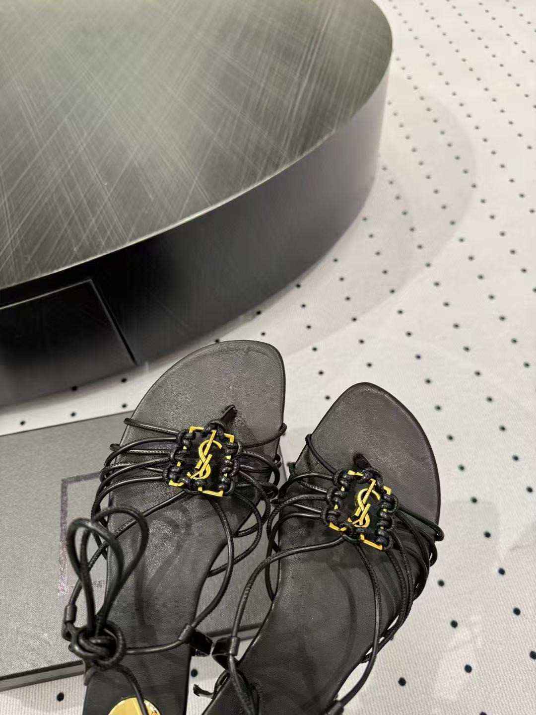 UA Y51 BABYLONE SANDALS