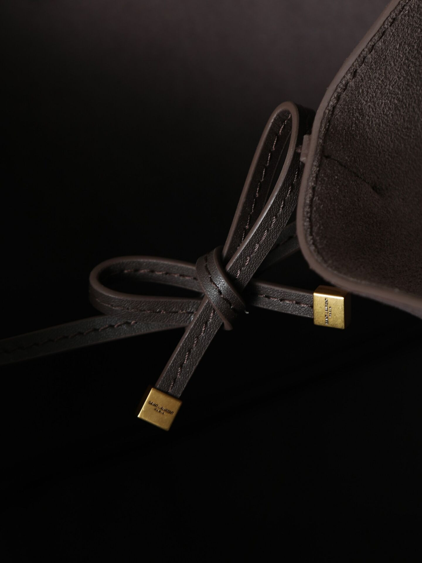 Y51 le 5 à 7 bea in suede 50×28×18cm