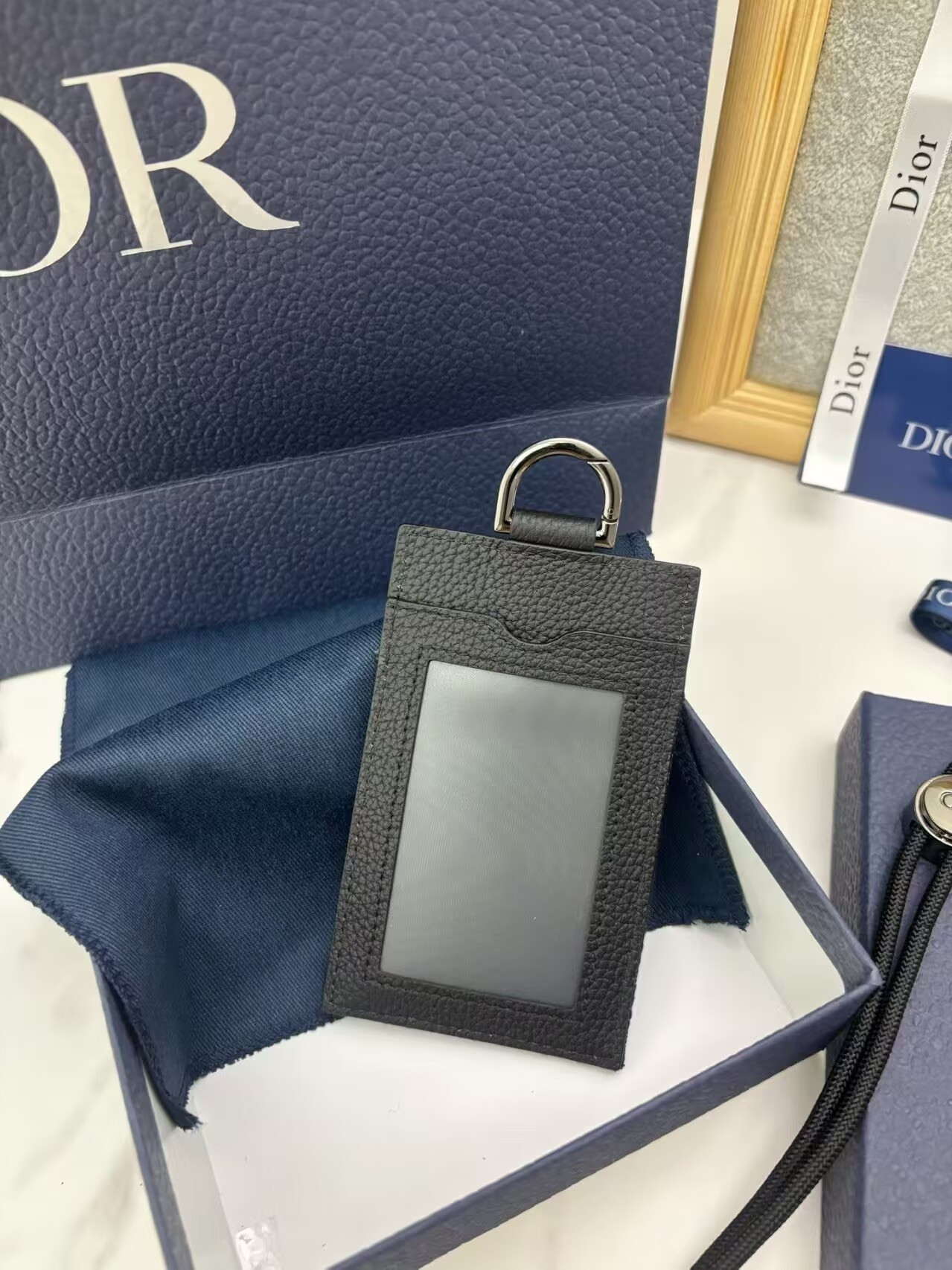D10r Card Holder 7 x 11.5 x 0.5 cm