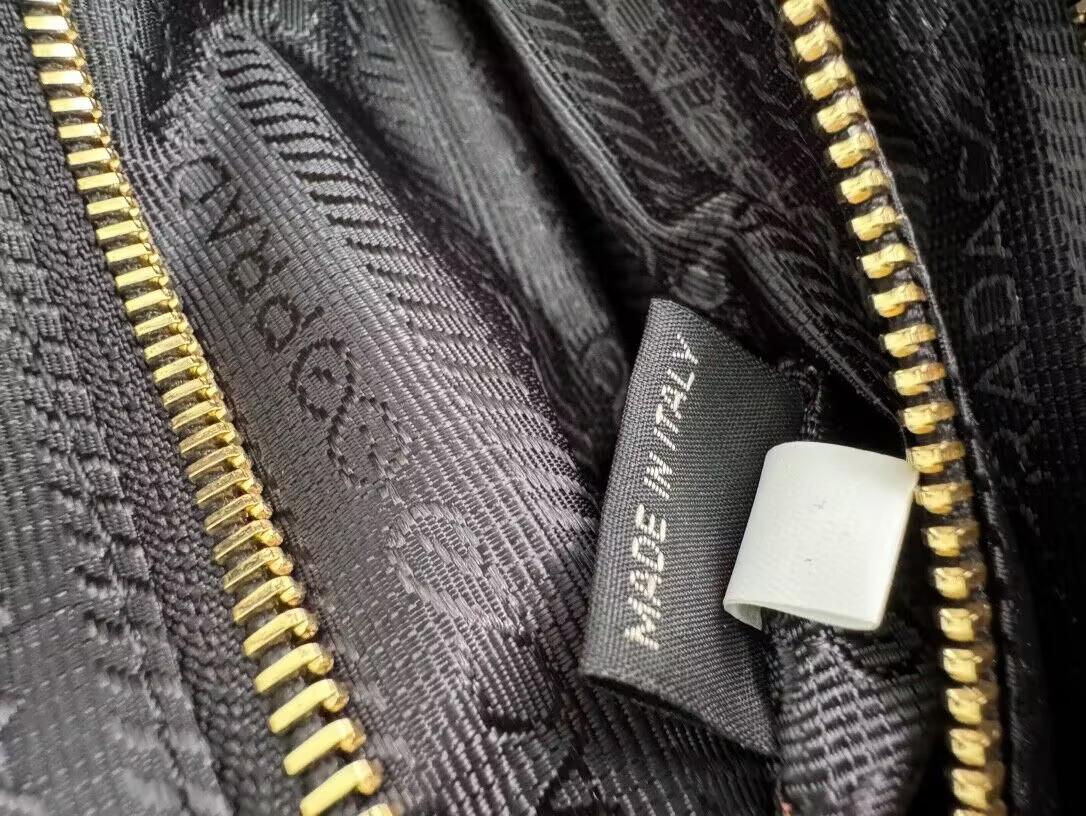 Pra*a Bonnie large leather handbag in Gray-blue 24x38x12cm